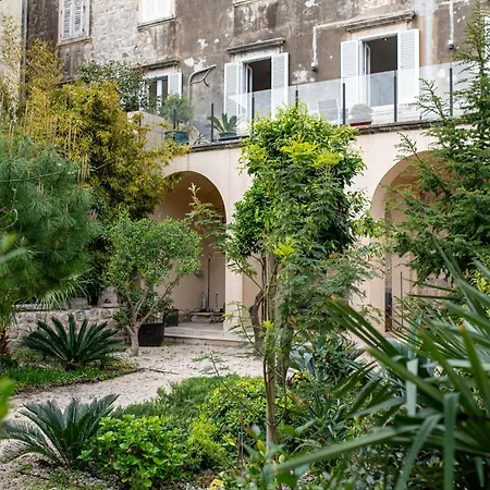 Apartment Secret Garden By Duhomes