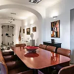 Secret Garden By Duhomes Appartement