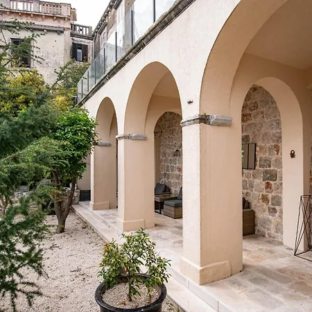 Secret Garden By Duhomes Apartman