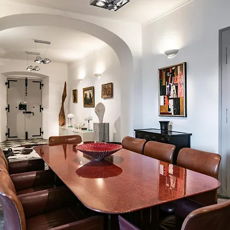 Secret Garden By Duhomes Lägenhet