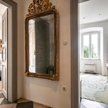 アパート Secret Garden By Duhomes ドゥブロブニク