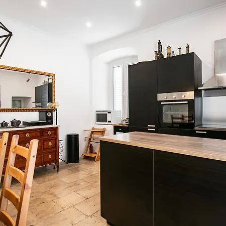 Secret Garden By Duhomes Lägenhet *