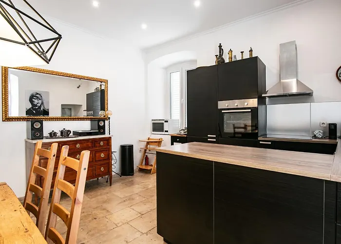 Secret Garden By Duhomes 아파트 *