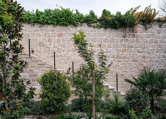 Secret Garden By Duhomes דוברובניק